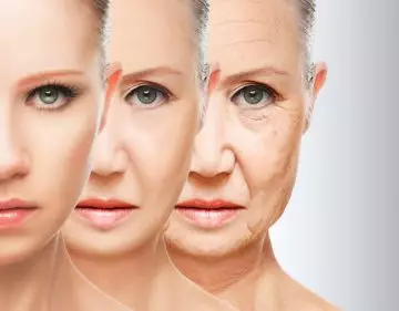 10 Everyday Habits That Can Help You Look Younger