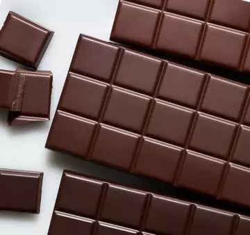 7 Surprising Health Benefits Of Dark Chocolate